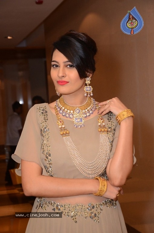 Shwetha Jadav Stills - 13 / 18 photos