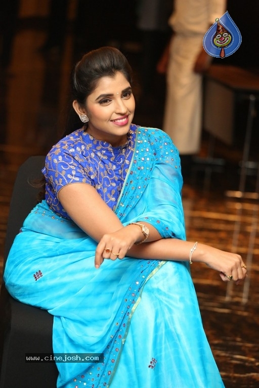 Shyamala Gallery - 9 / 32 photos