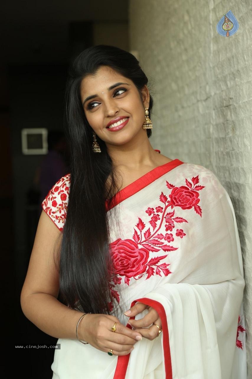 Shyamala New Photos - 31 / 63 photos