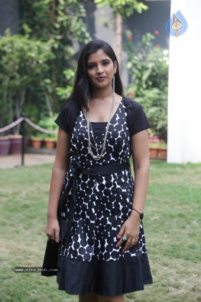 Shyamala New Stills - 62 / 95 photos