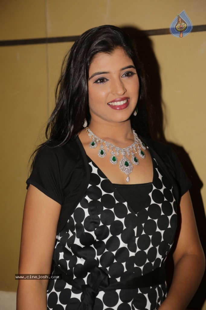 Shyamala New Stills - 86 / 95 photos