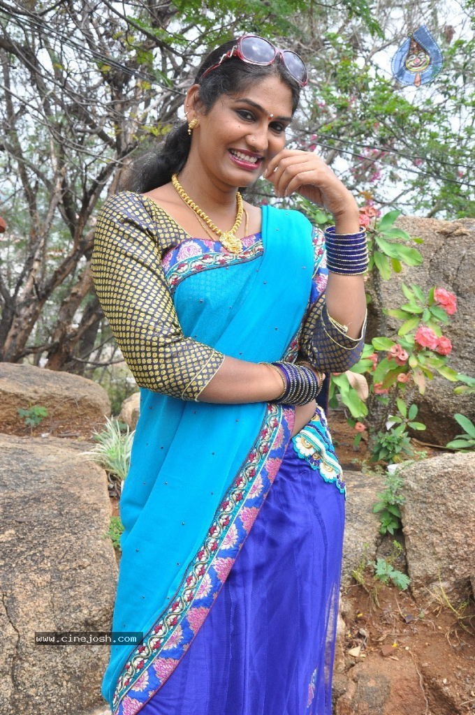 Shyamala Stills - 25 / 34 photos