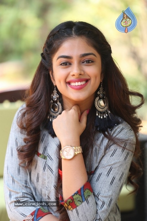 Siddhi Idnani Interview Photos - 13 / 21 photos