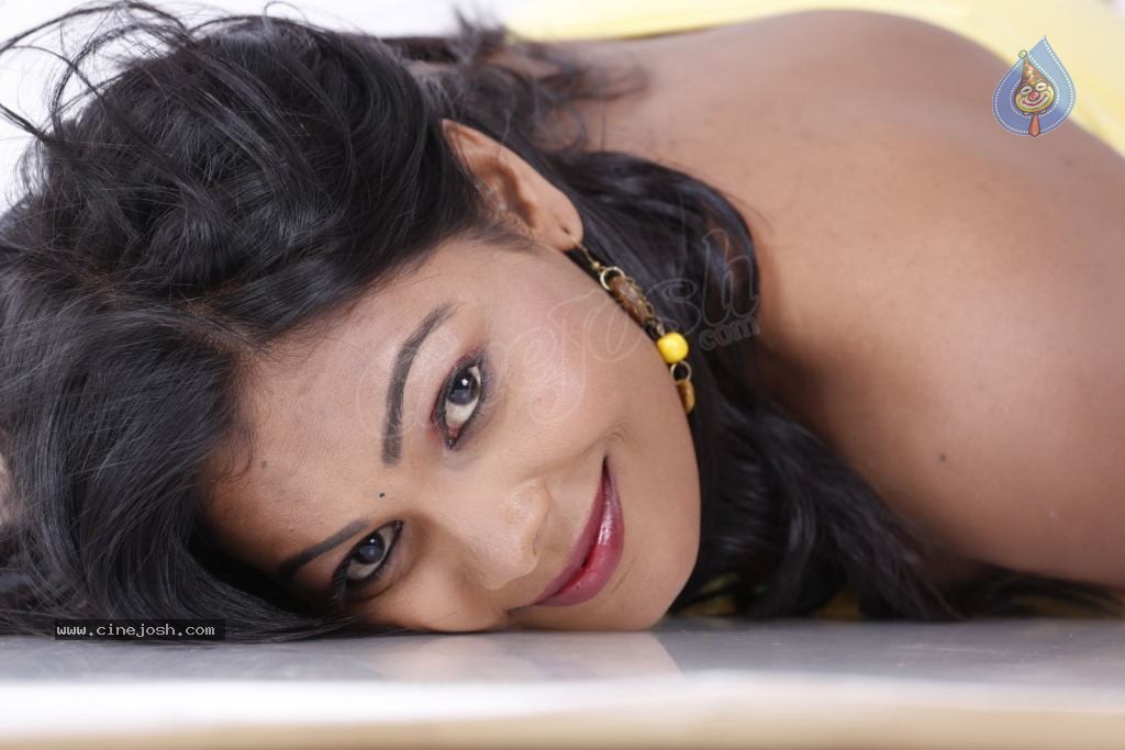 Silpa Hot Stills - 99 / 140 photos