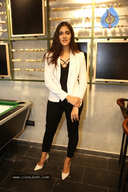 Simran Chowdary Latest Gallery - 5 / 6 photos