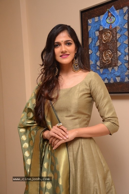 Simran Chowdary Latest Stills - 9 / 12 photos