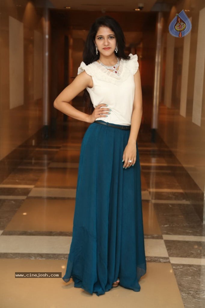 Simran Chowdhary New Stills - 1 / 98 photos