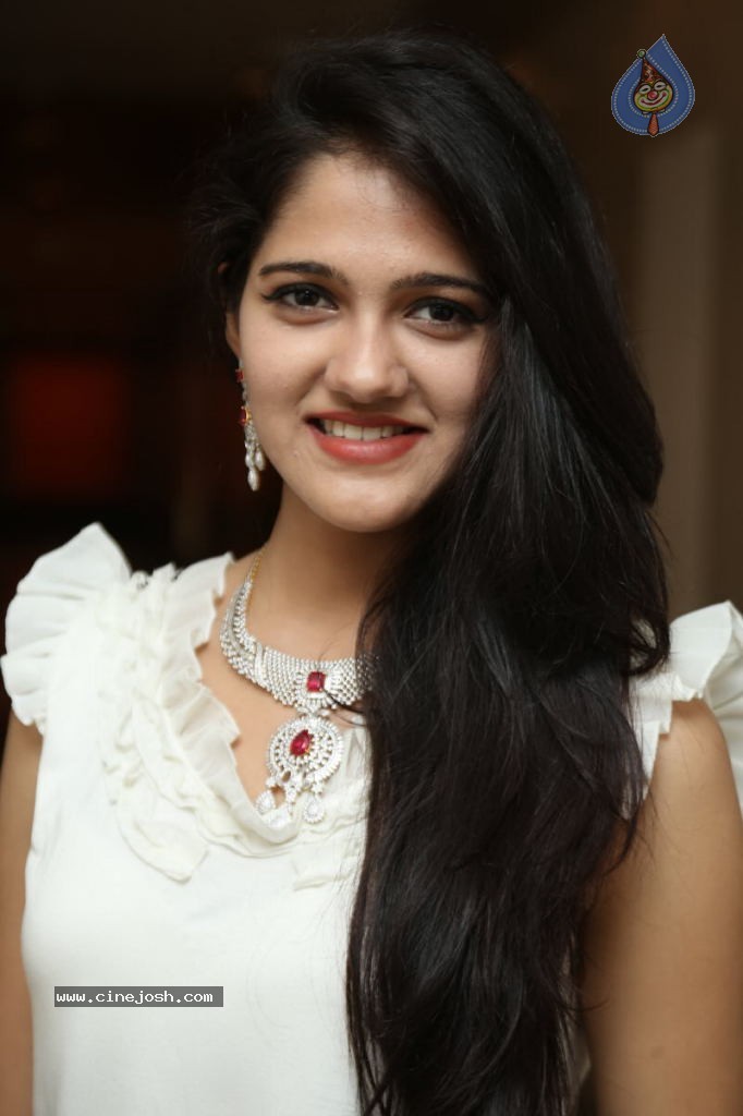 Simran Chowdhary New Stills - 7 / 98 photos