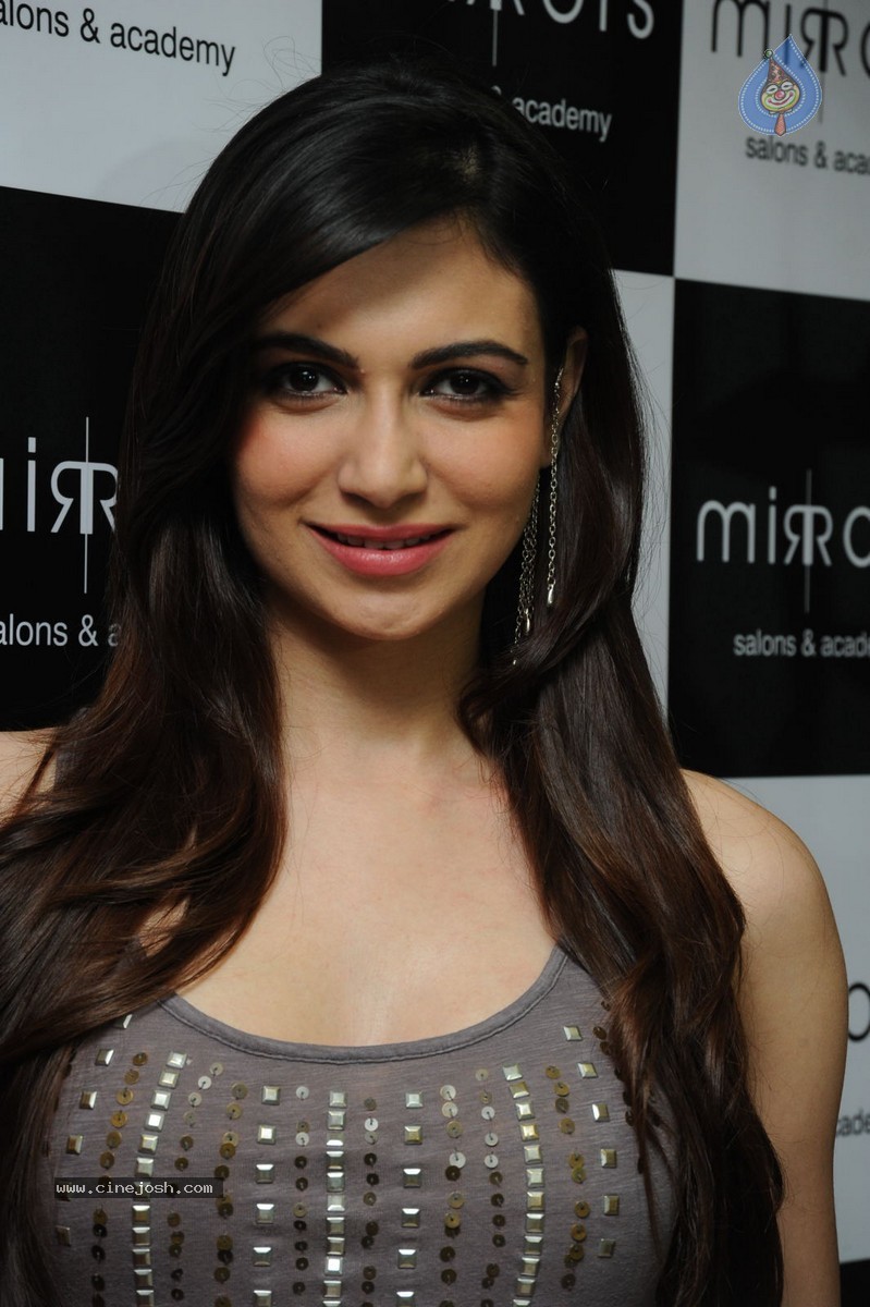 Simran Kaur New Photos - 9 / 83 photos