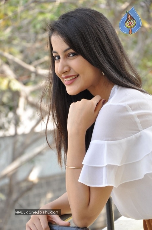 Simran Latest Photos - 7 / 18 photos