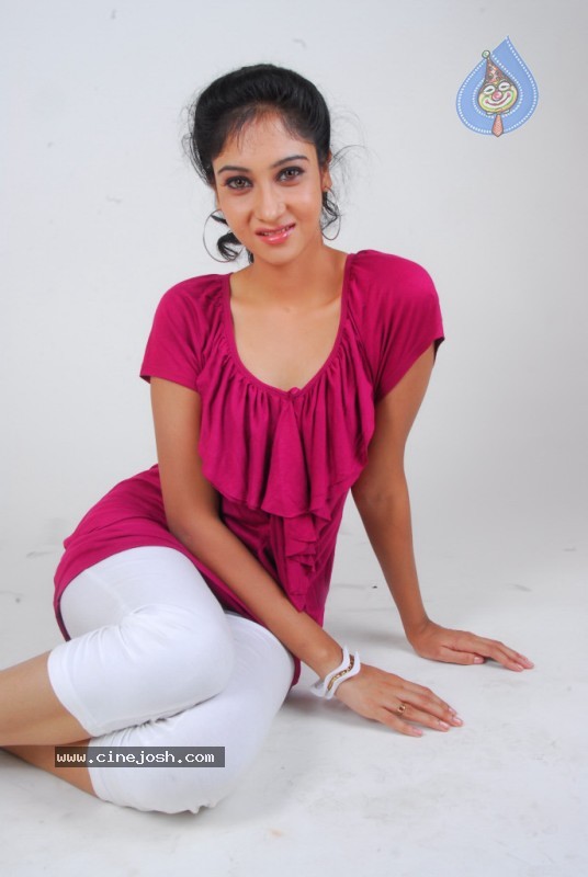 Sindhu Affan Gallery - 57 / 60 photos