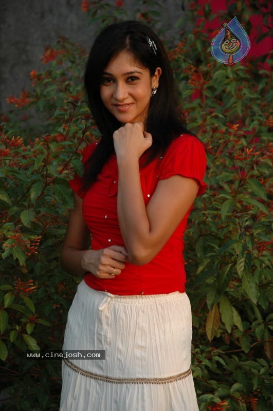 Sindhu Affan New Stills - 5 / 31 photos