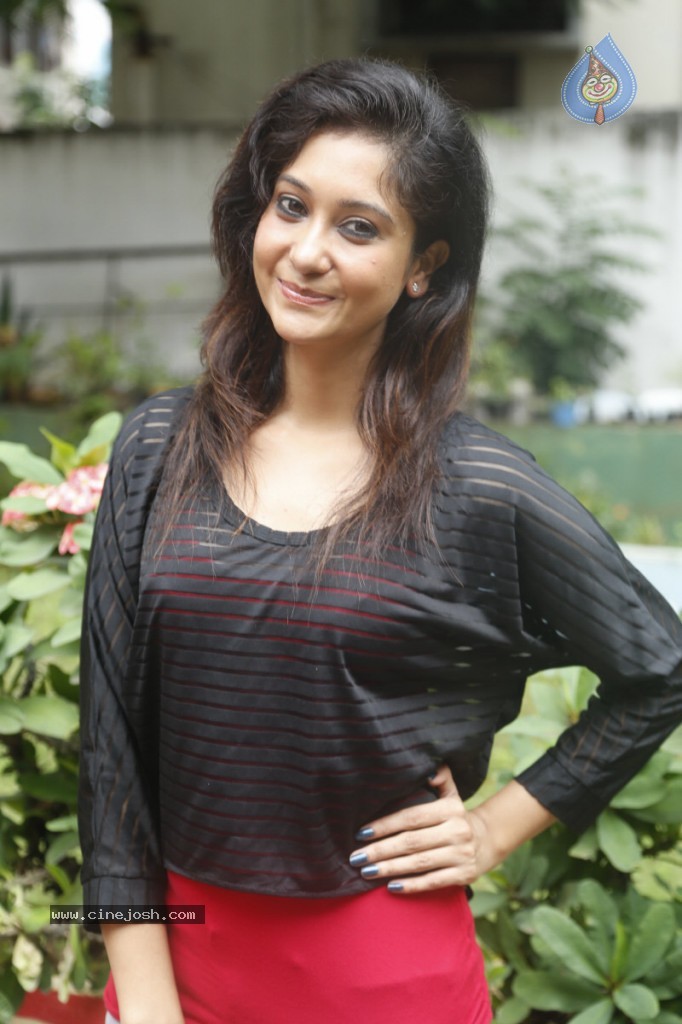 Sindhu Affan Stills - 2 / 42 photos