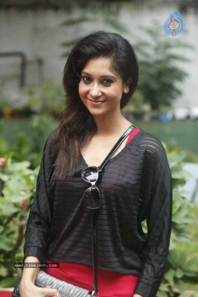 Sindhu Affan Stills - 11 / 42 photos