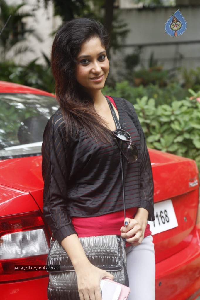 Sindhu Affan Stills - 13 / 42 photos