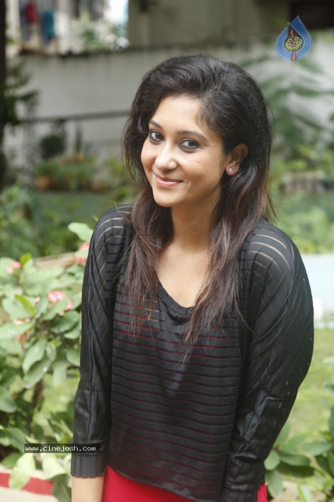 Sindhu Affan Stills - 42 / 42 photos