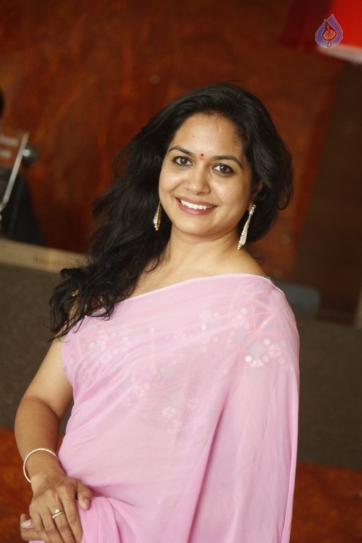 Singer Sunitha Latest Photos - 40 / 42 photos