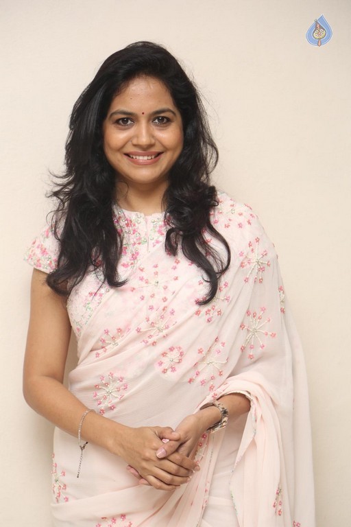Singer Sunitha New Photos - 35 / 36 photos