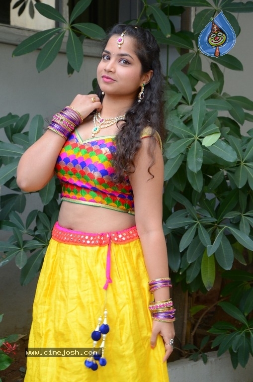 Sirisha Dasari New Stills - 6 / 19 photos