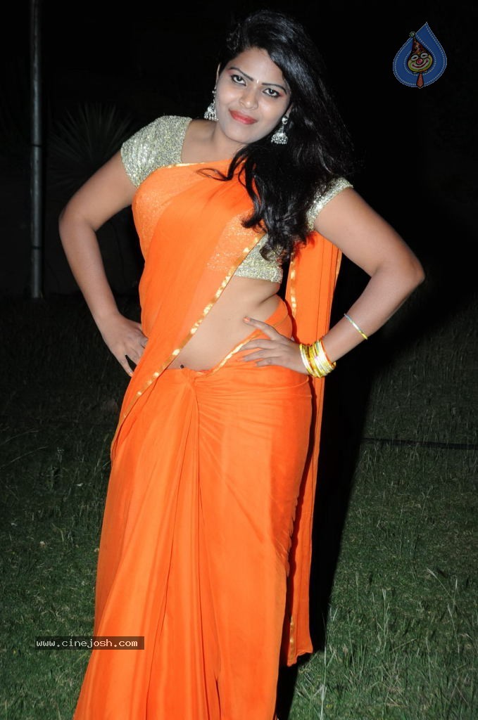 Sithara Hot Pics - 33 / 72 photos