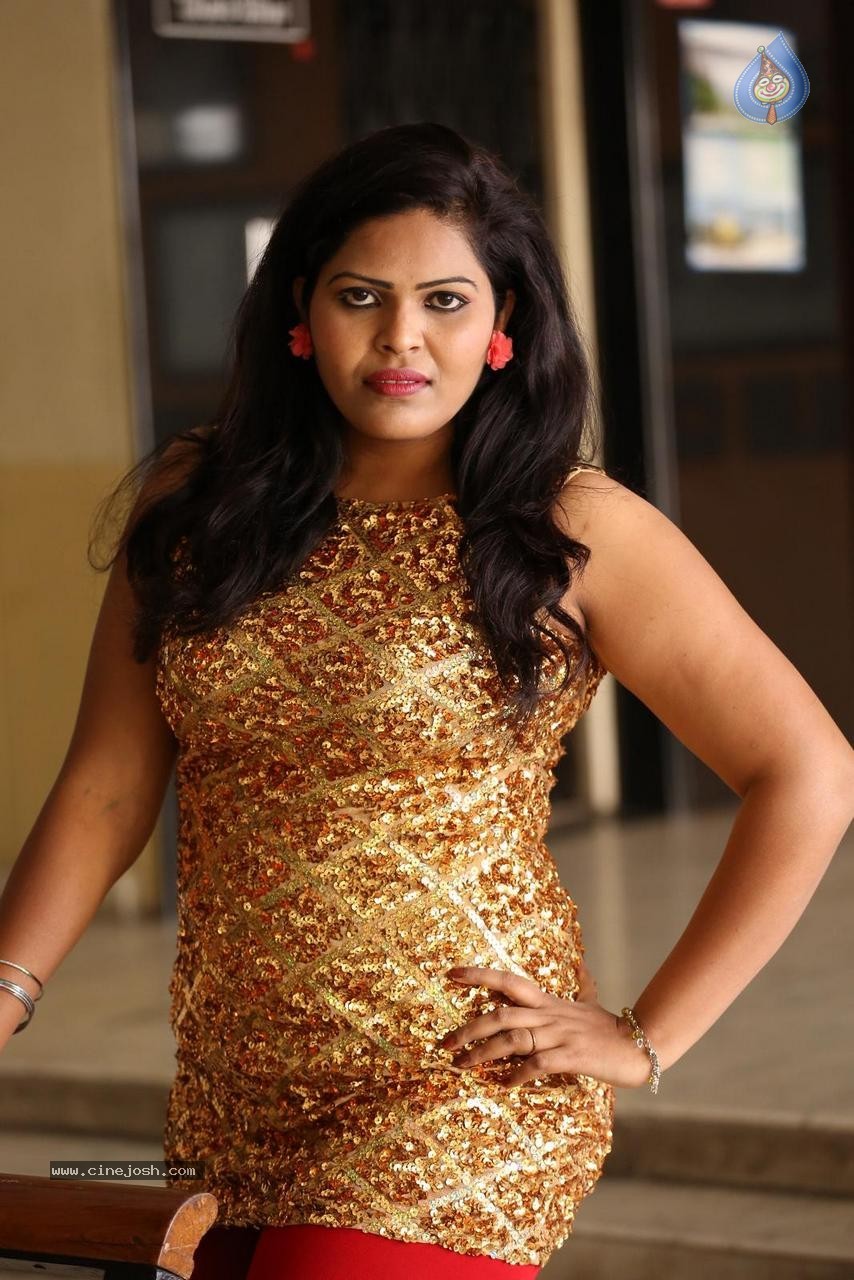 Sithara Latest Stills - 21 / 51 photos