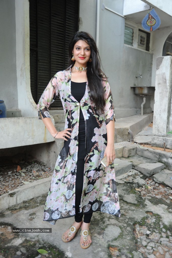 Siya Gautham New Photos - 42 / 58 photos