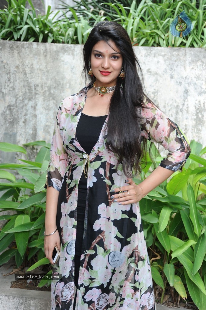 Siya Gautham New Photos - 43 / 58 photos