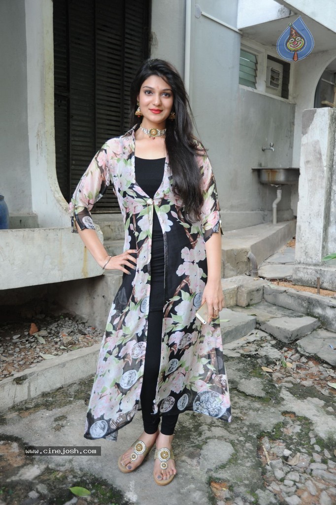 Siya Gautham New Photos - 47 / 58 photos