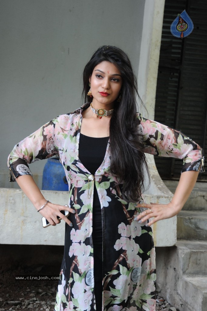 Siya Gautham New Photos - 51 / 58 photos