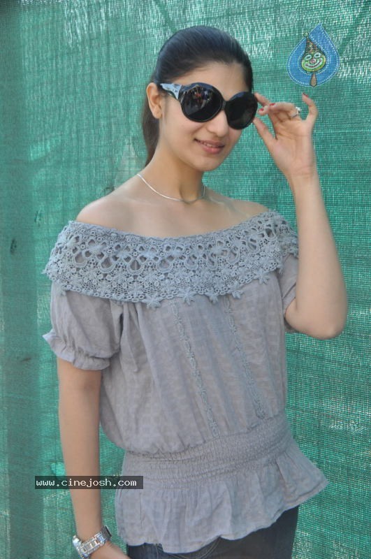 Siya Gowtham Gallery - 31 / 55 photos