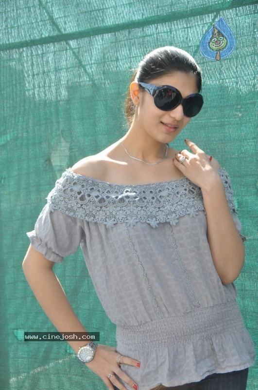 Siya Gowtham Gallery - 44 / 55 photos