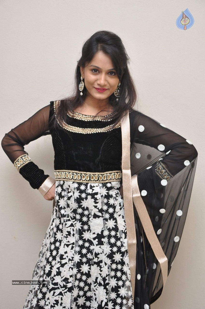 Smithika New Photos - 12 / 55 photos