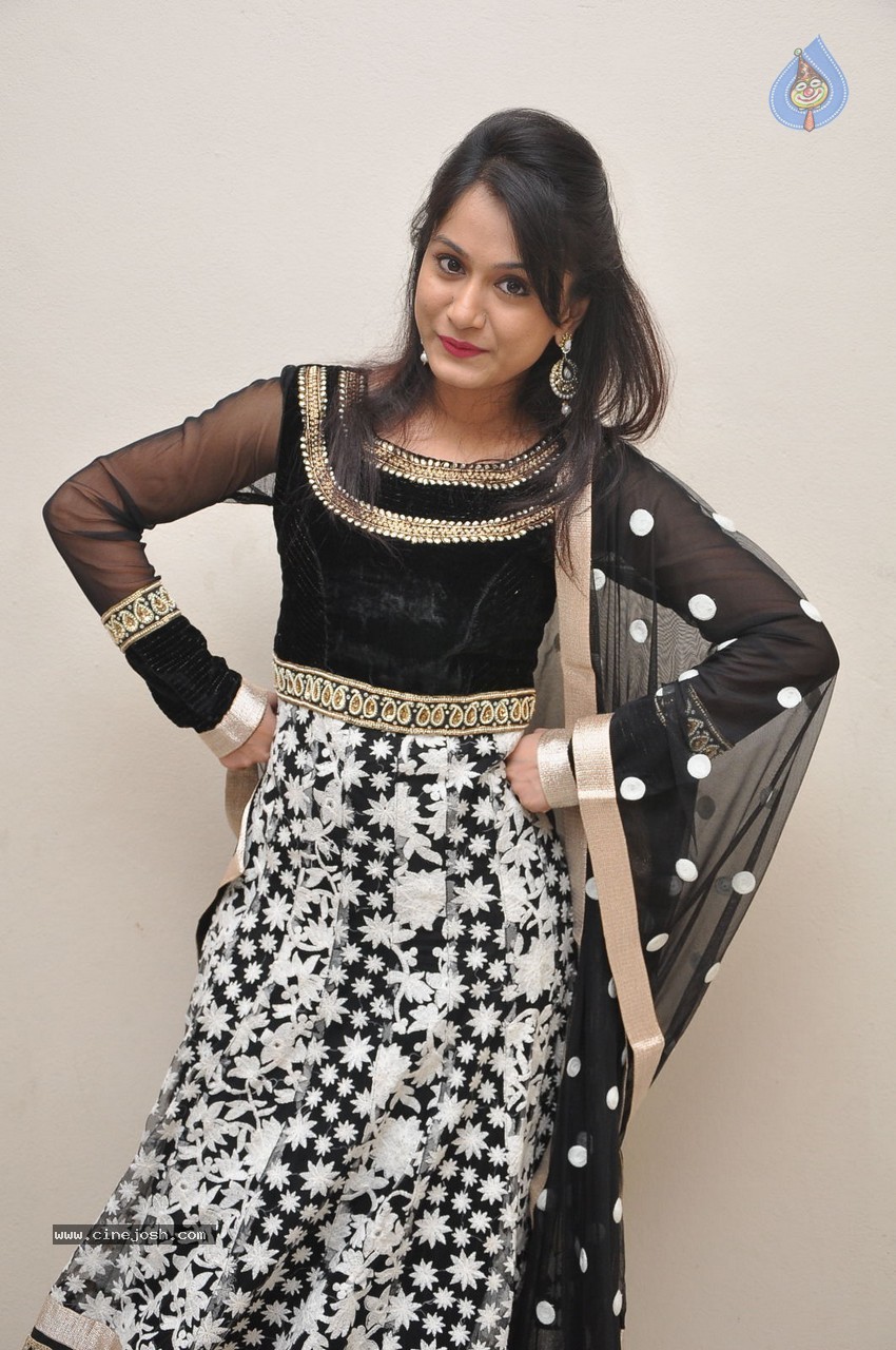 Smithika New Photos - 34 / 55 photos