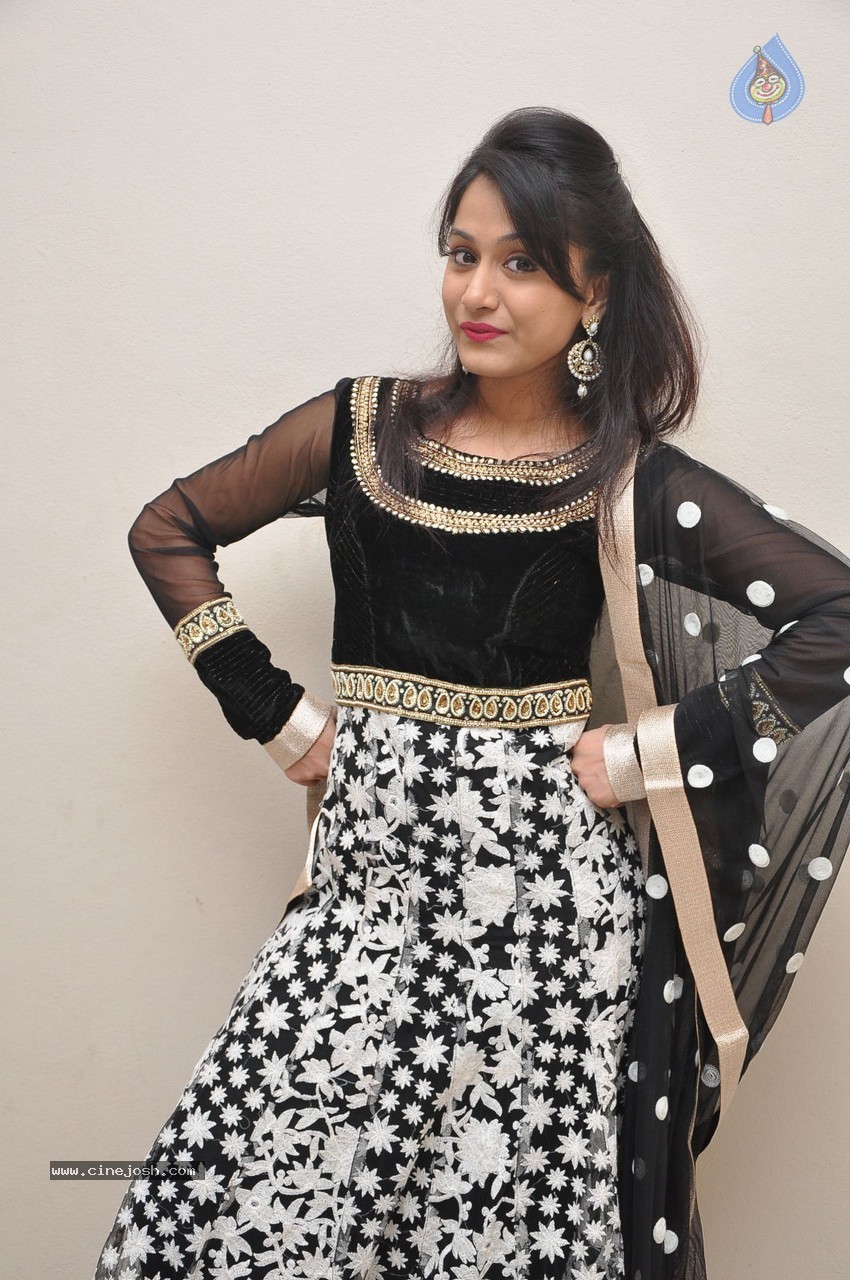 Smithika New Photos - 36 / 55 photos