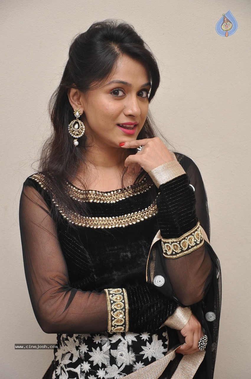 Smithika New Photos - 39 / 55 photos