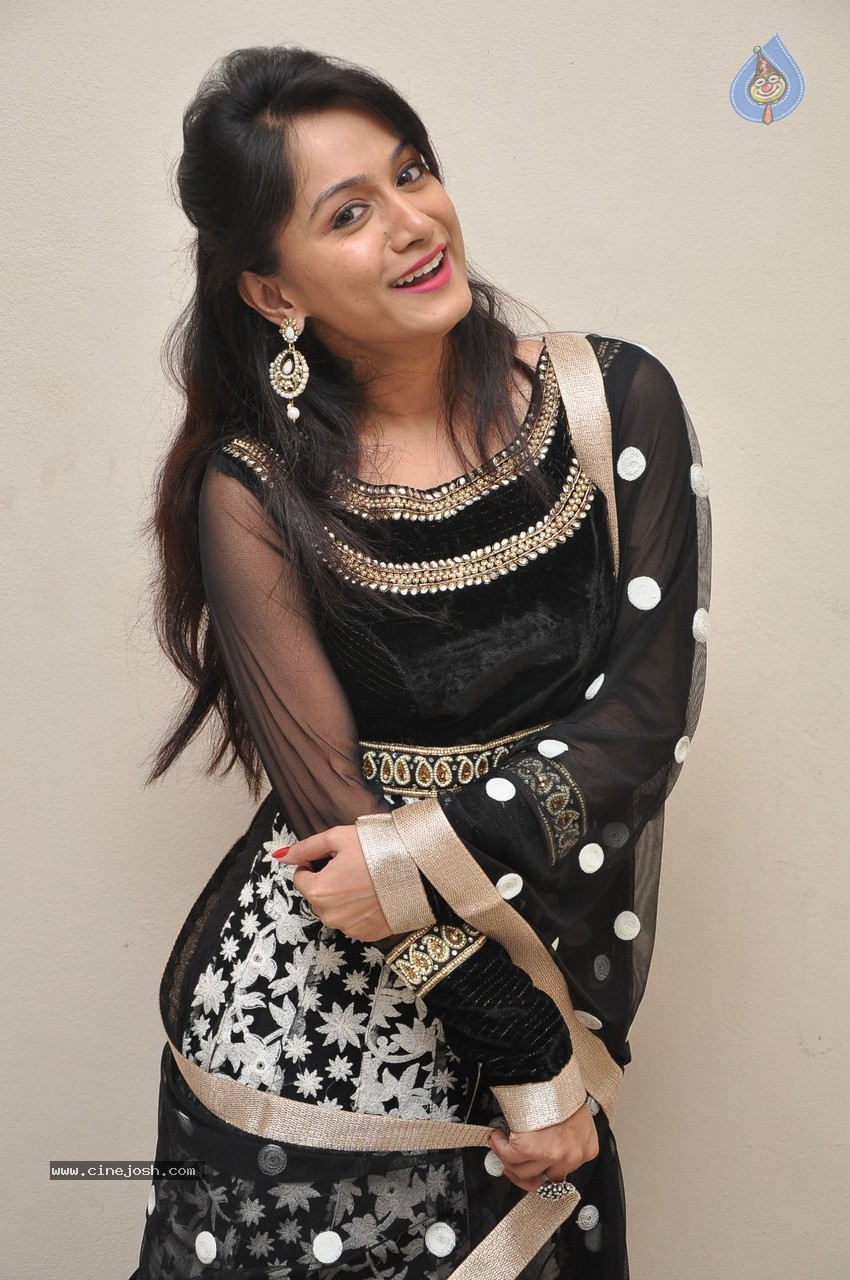 Smithika New Photos - 41 / 55 photos