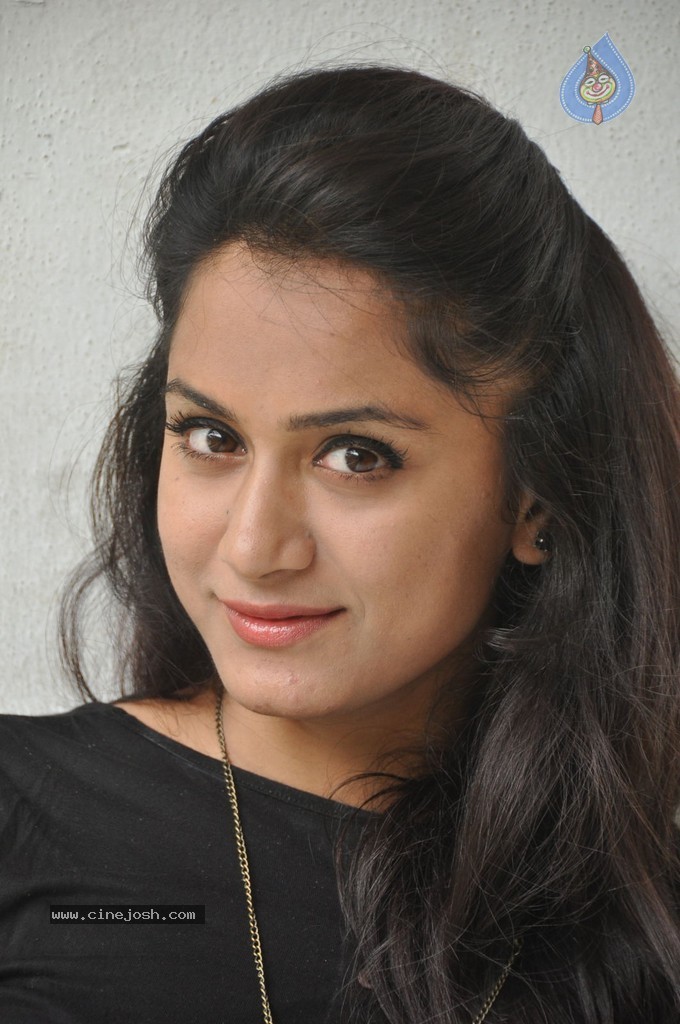 Smrithika Acharya Stills - 23 / 64 photos