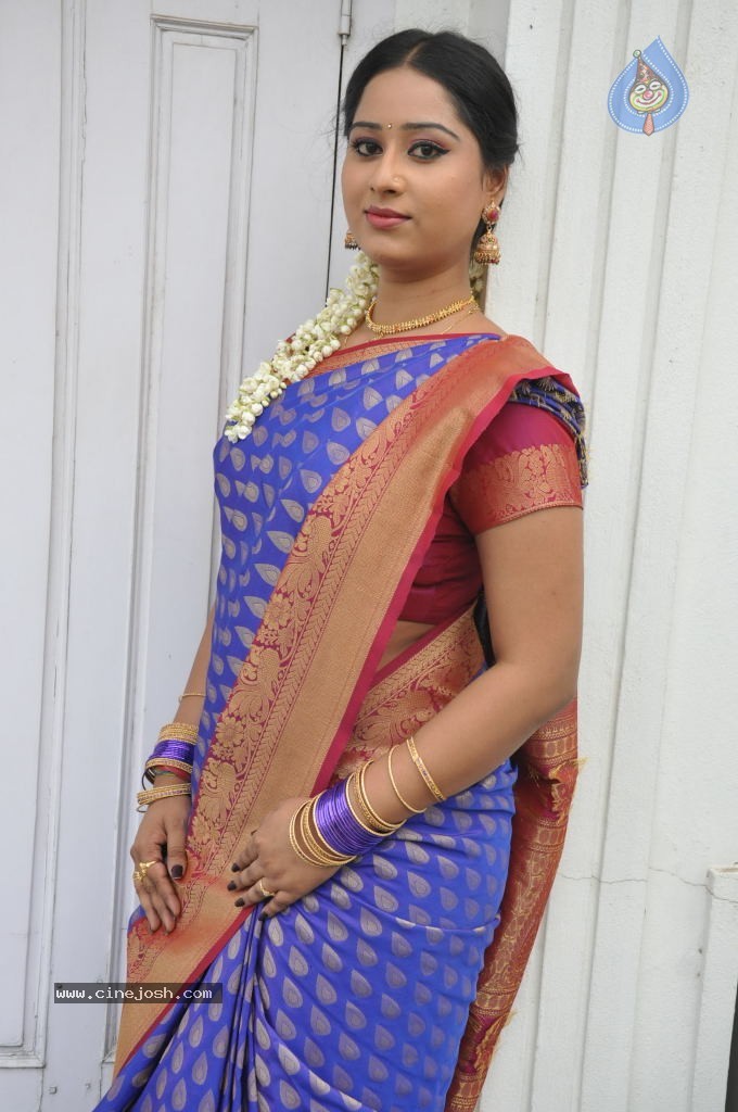 Sneha New Actress Stills - 91 / 100 photos