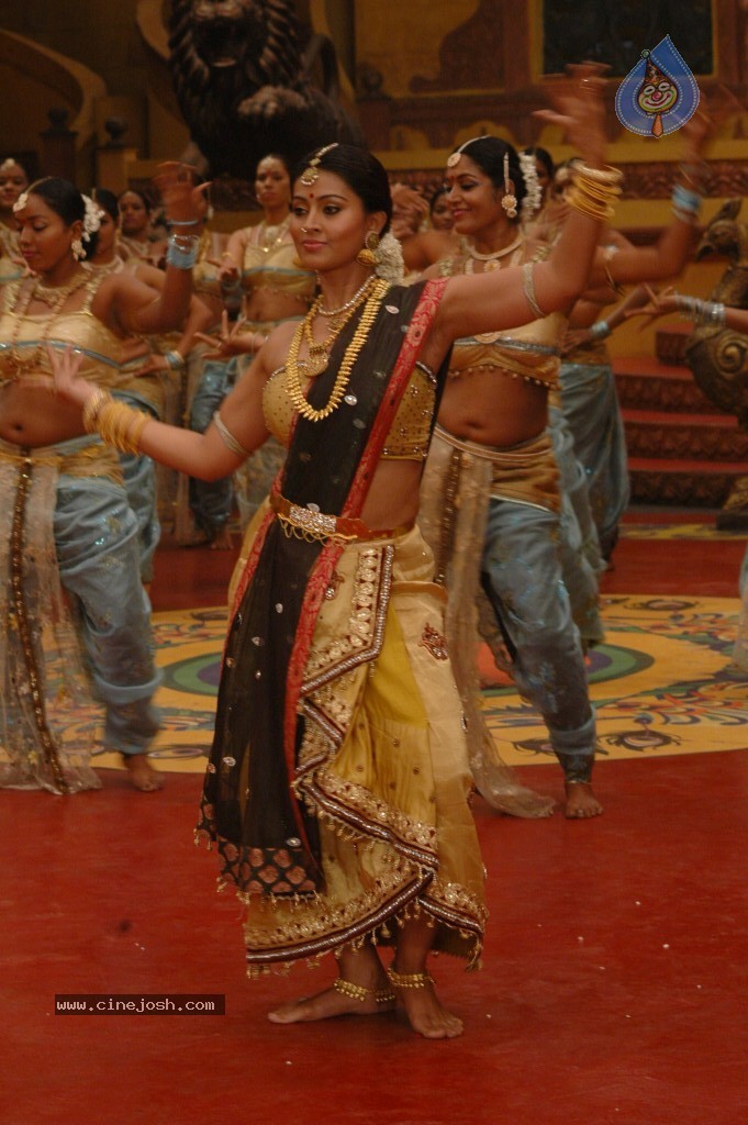 Sneha Stills in Rajakota Rahasyam - 39 / 62 photos