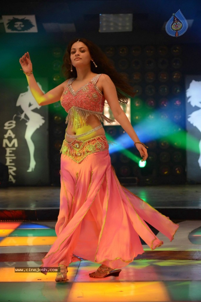 Sneha Ullal New Hot Stills - 1 / 115 photos