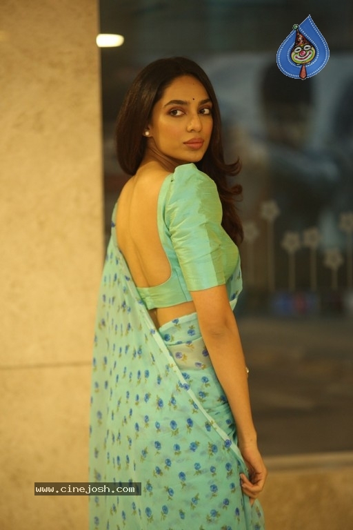 Sobhita Dhulipala Photos - 7 / 30 photos