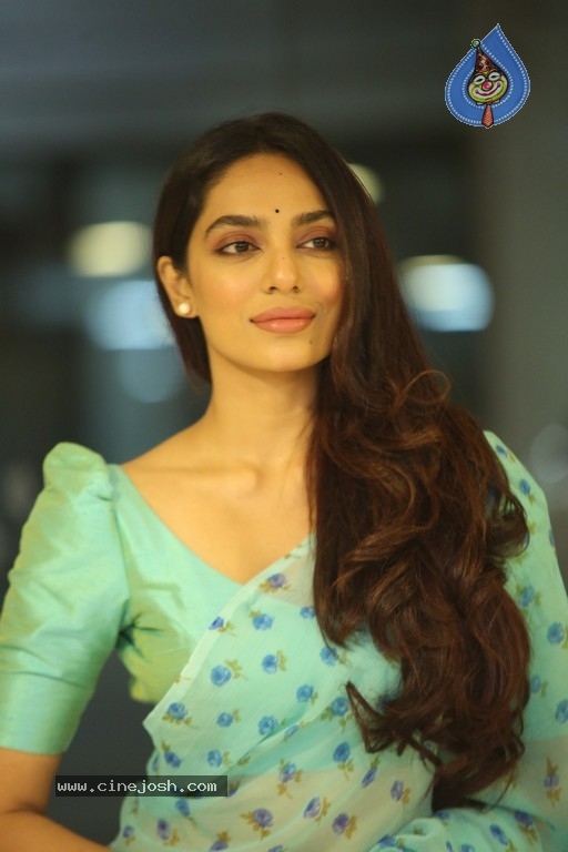 Sobhita Dhulipala Photos - 12 / 30 photos