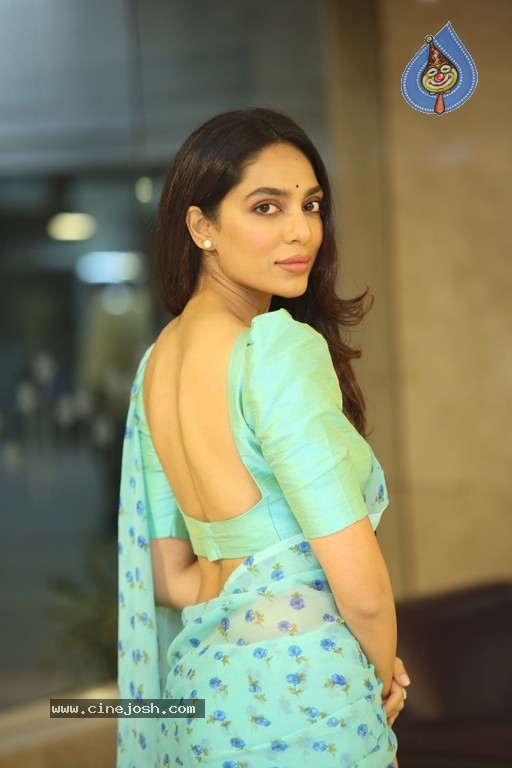 Sobhita Dhulipala Photos - 28 / 30 photos