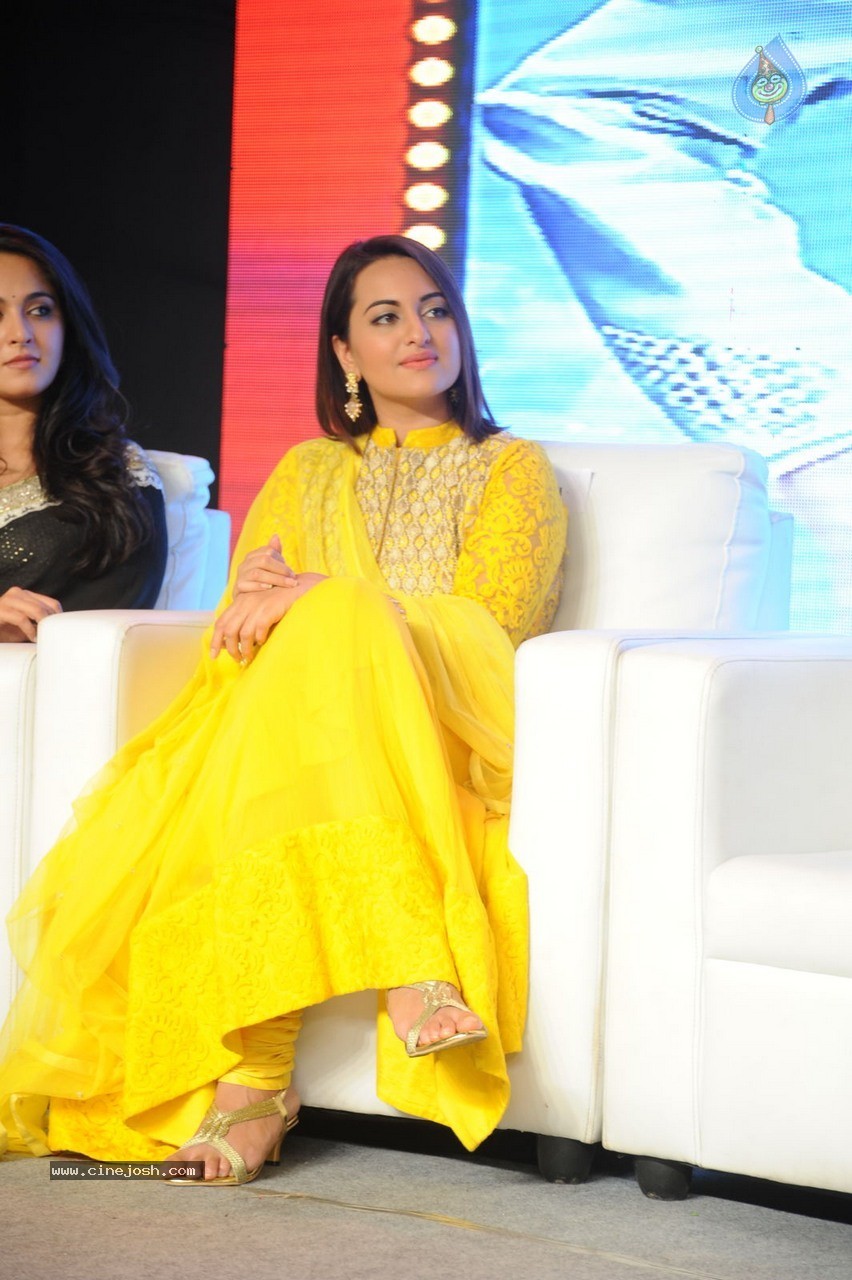 Sonakshi Sinha at Lingaa Audio SM - 52 / 80 photos
