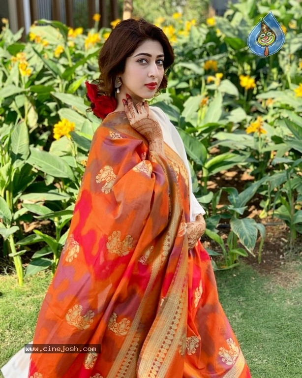 Sonarika Bhadoria Gallery - 9 / 17 photos