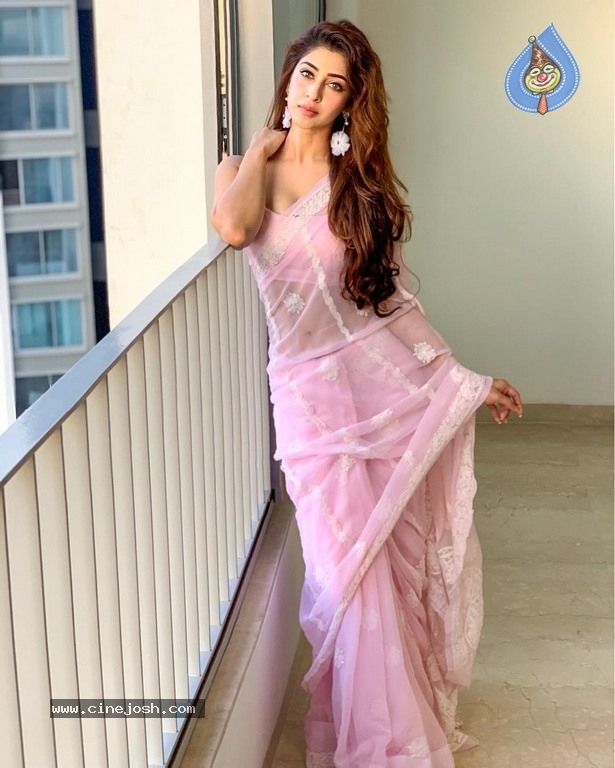 Sonarika Bhadoria Gallery - 17 / 17 photos