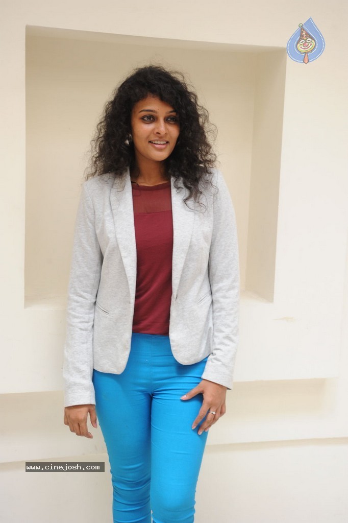 Sonia Actress Stills - 10 / 56 photos