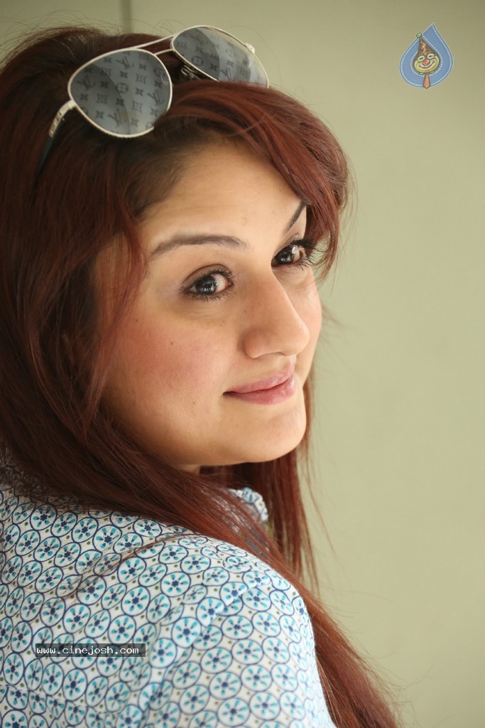 Sonia Agarwal Latest Photos - 58 / 136 photos