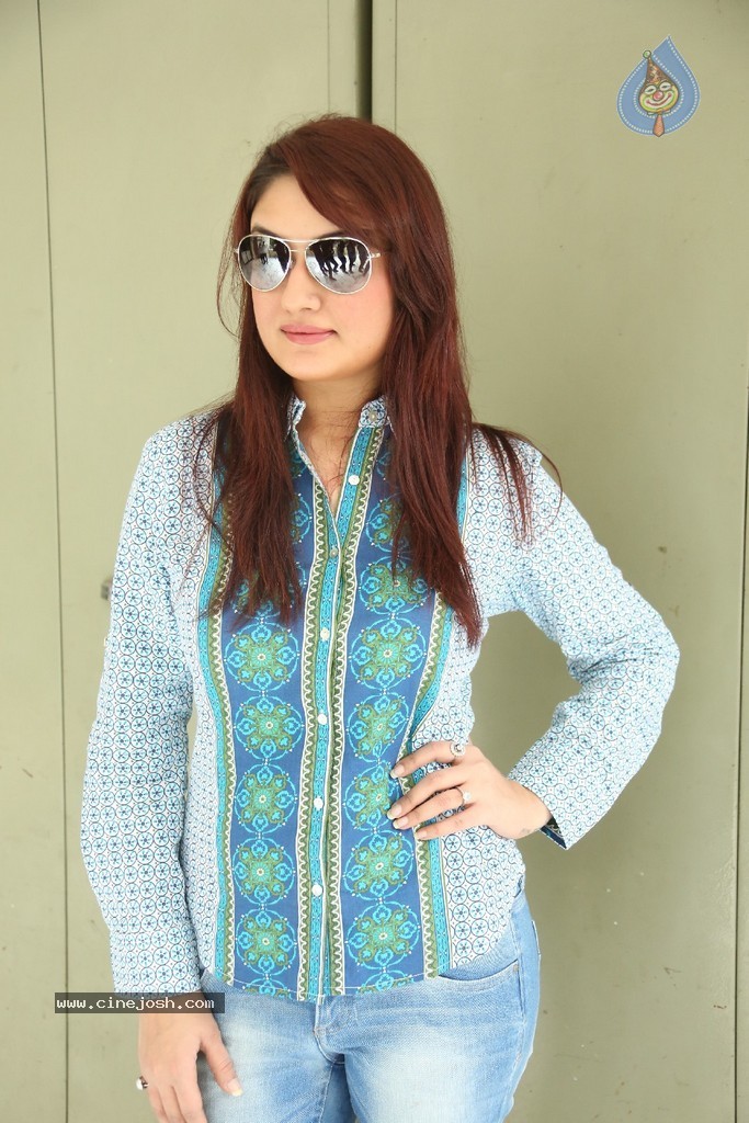 Sonia Agarwal Latest Photos - 104 / 136 photos