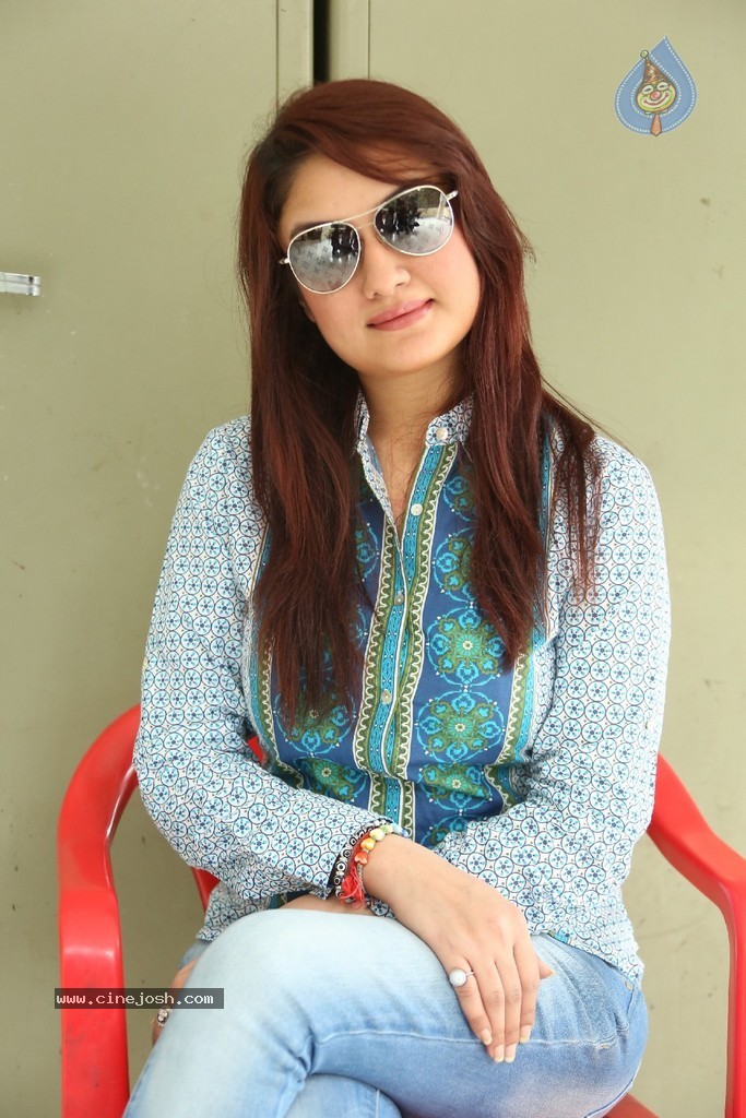 Sonia Agarwal Latest Photos - 106 / 136 photos